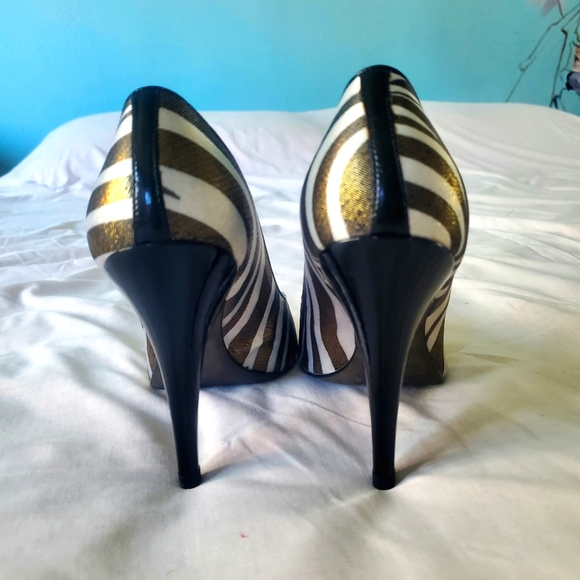 Carlos Santana White Black Metallic Zebra Heels - Picture 4 of 10